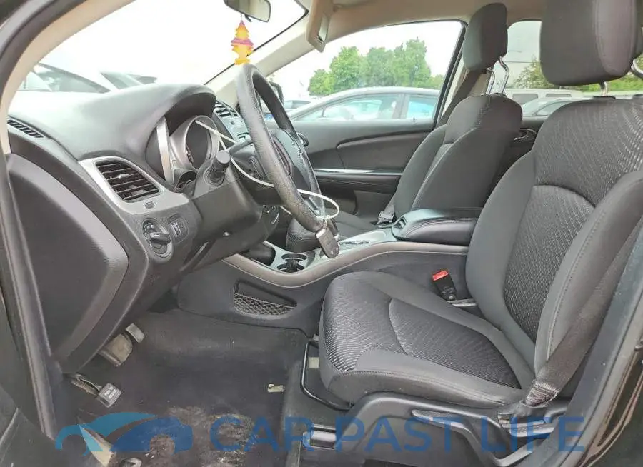 3C4PDCAB3JT275161# 7