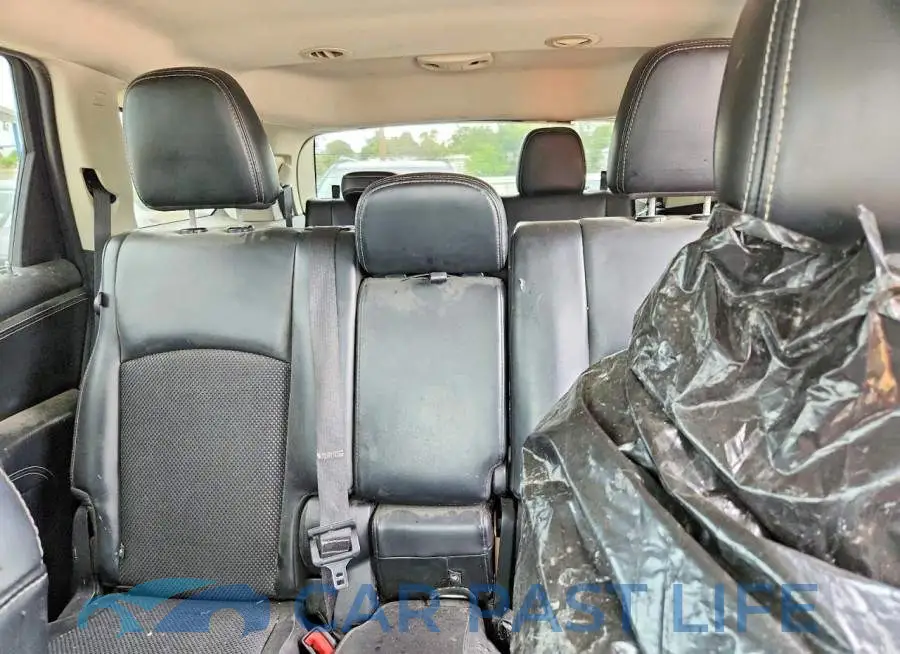 3C4PDCGB3HT516704# 10