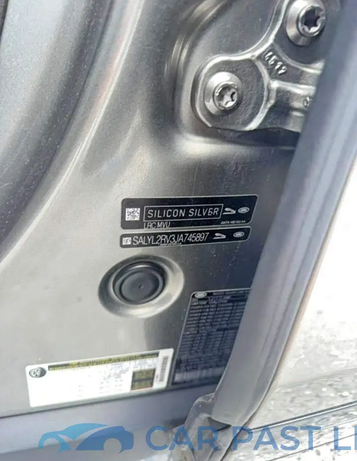 SALYL2RV3JA745897# 13