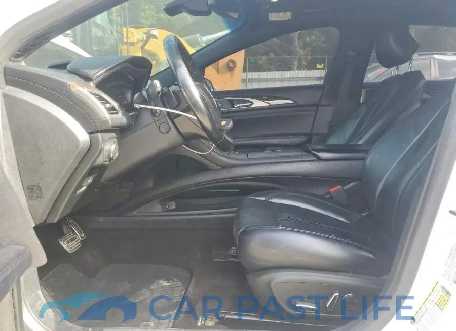 3LN6L5C92KR601997# 7