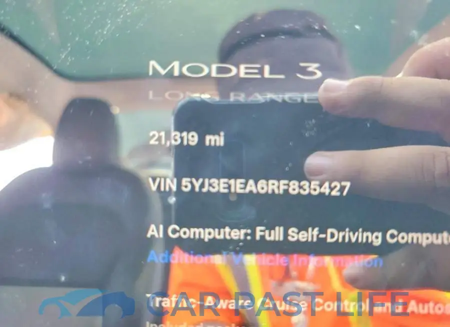 5YJ3E1EA6RF835427# 9