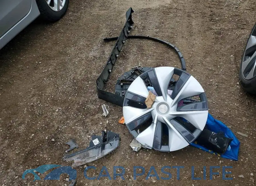 7SAYGDEE4NF504945# 12