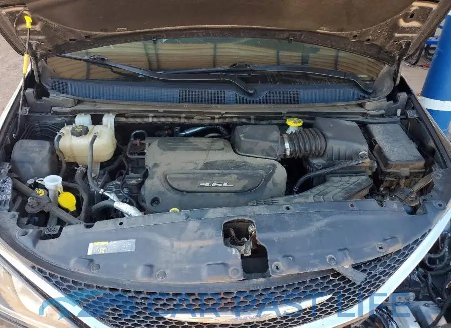 2C4RC1BG1JR157963# 12