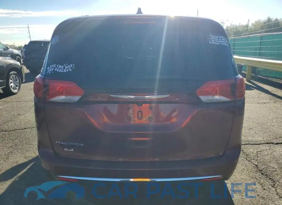 2C4RC1BG4JR107557# 6