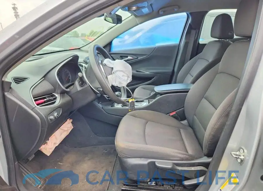 1G1ZB5ST4JF112118# 7