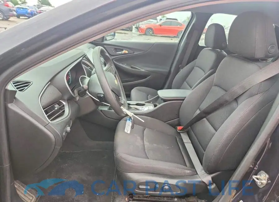 1G1ZC5ST6NF143535# 7