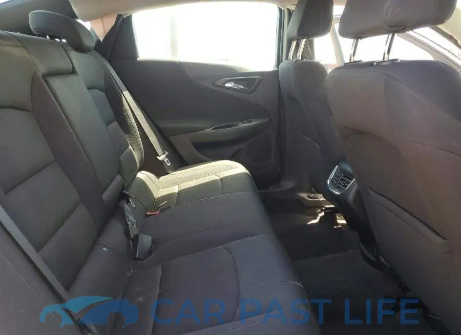 1G1ZD5ST5NF131065# 10