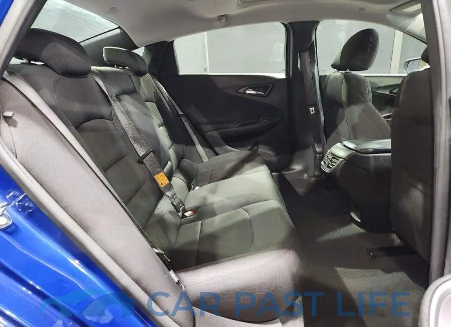 1G1ZD5ST6PF211221# 10