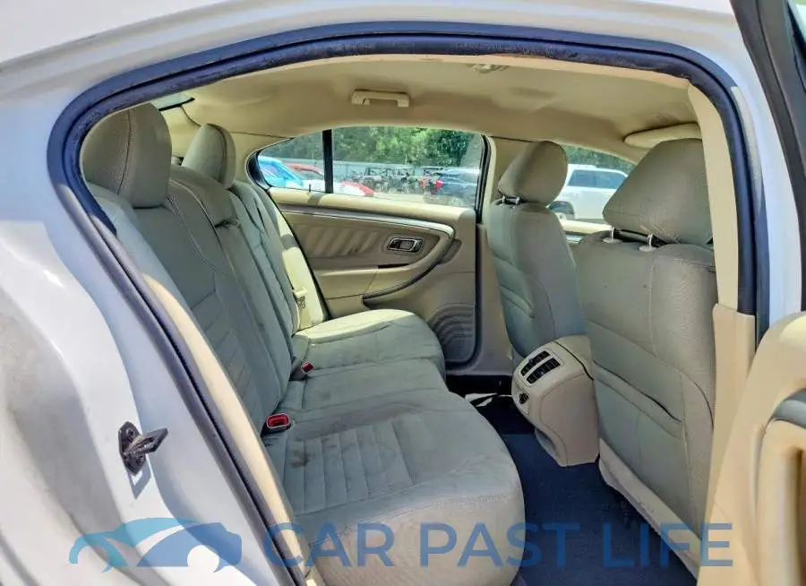 1FAHP2D87KG100977# 10