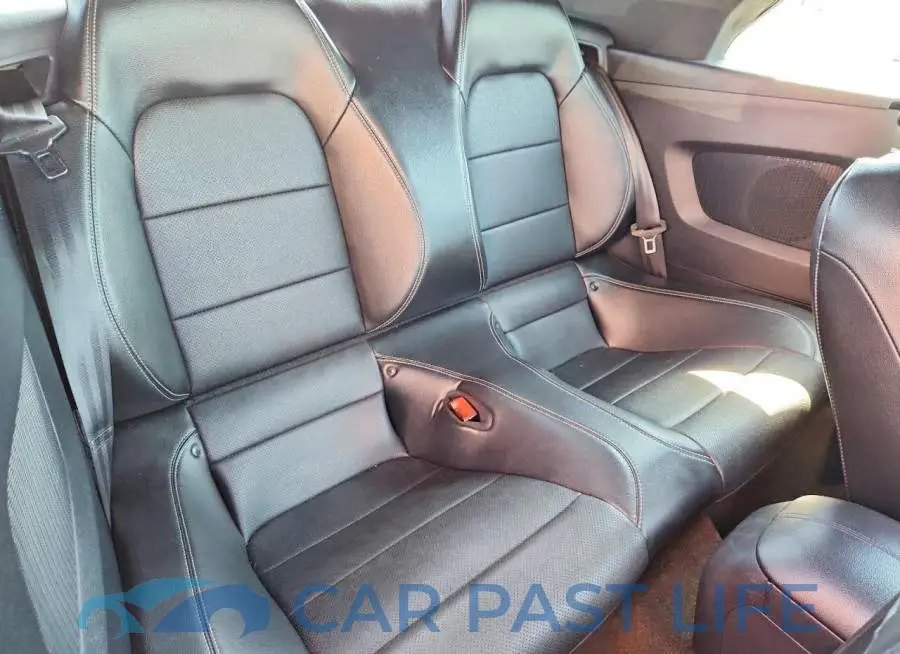 1FATP8UH5J5121625# 10
