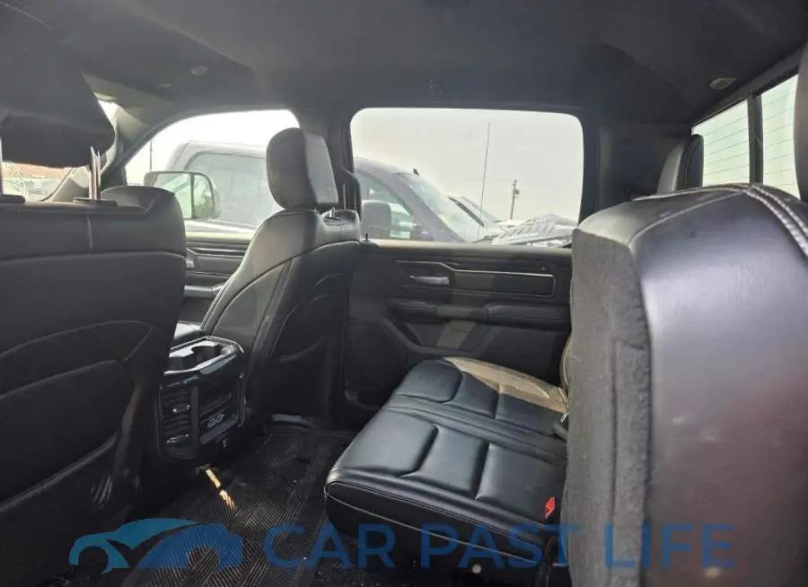 1C6SRFTT8KN619174# 6