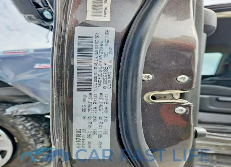 3C6UR5CJ5LG146426# 12
