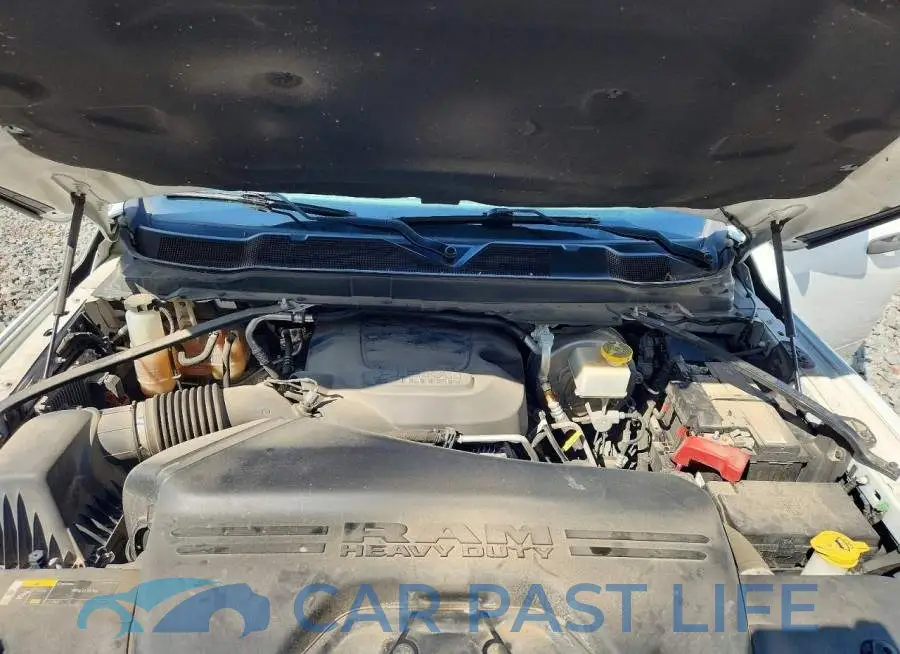 3C6UR5CJ8KG577583# 11