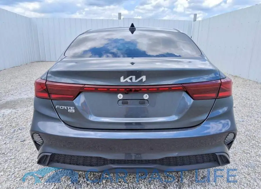 3KPF24AD9PE642859# 6
