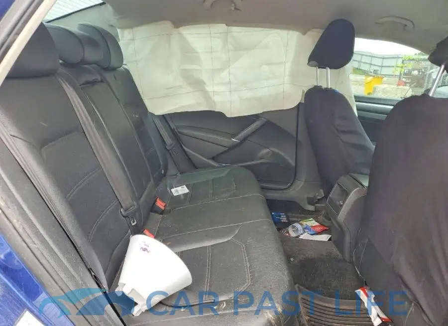 1VWDT7A32HC010806# 10