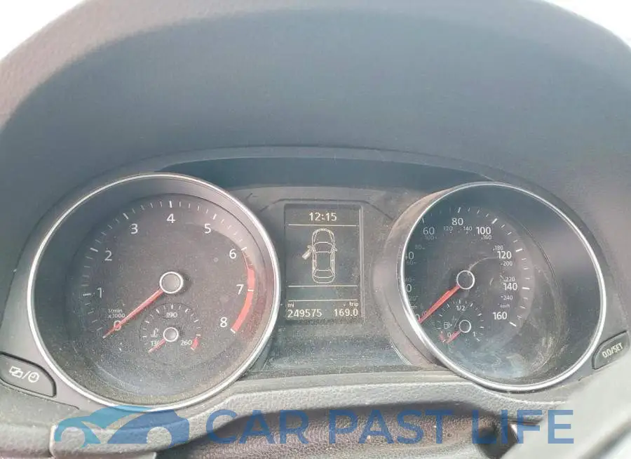 1VWDT7A32HC010806# 9