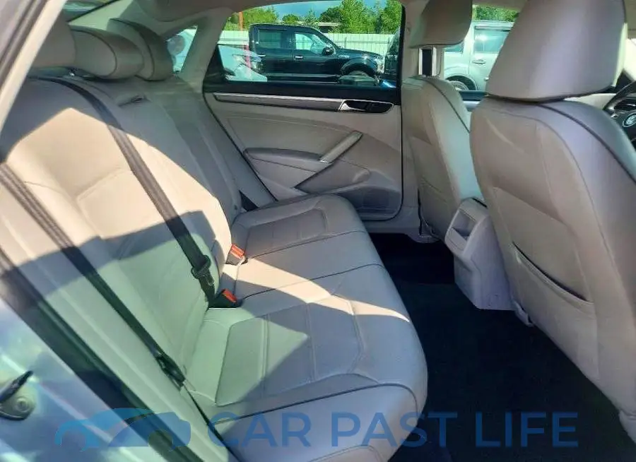1VWDT7A34HC078203# 10
