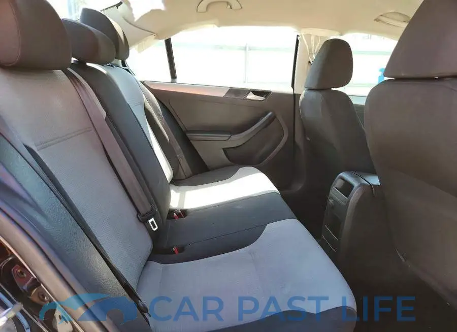 3VW167AJ0HM342153# 10