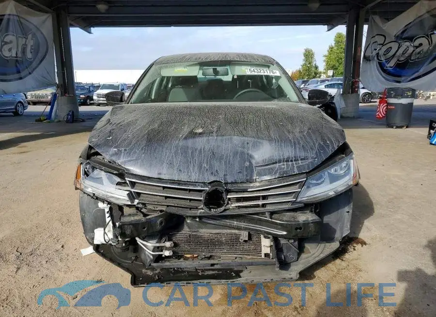 3VW2B7AJ5HM355769# 5