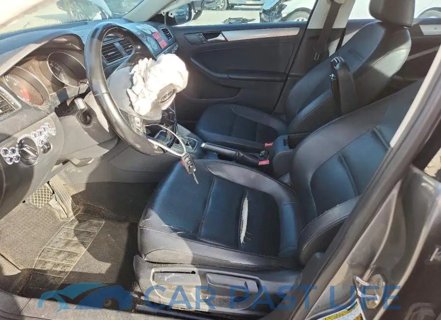 3VWDB7AJ0HM201009# 7