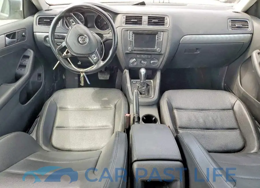3VWDB7AJ8HM313816# 8