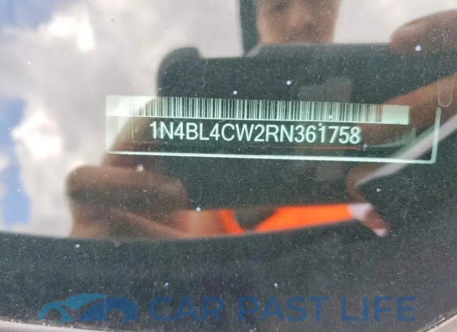 1N4BL4CW2RN361758# 12