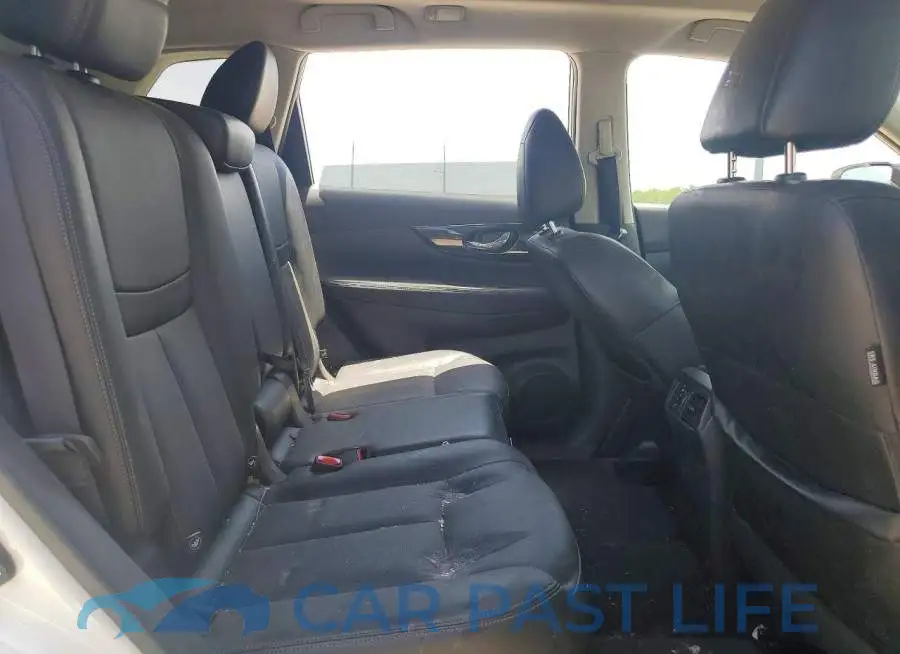 JN8AT2MV7JW318083# 10