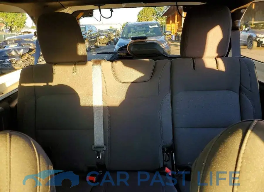 1C4HJXDN2PW505687# 10