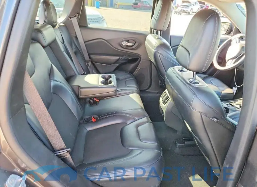 1C4PJMLB6MD240474# 10