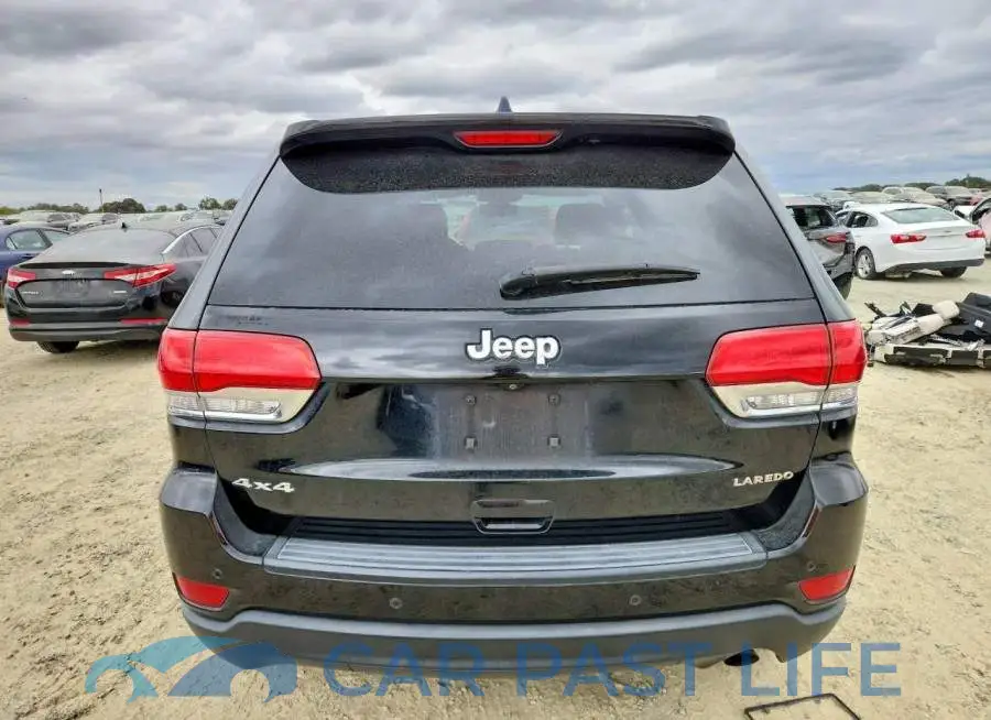 1C4RJFAG2JC268163# 6