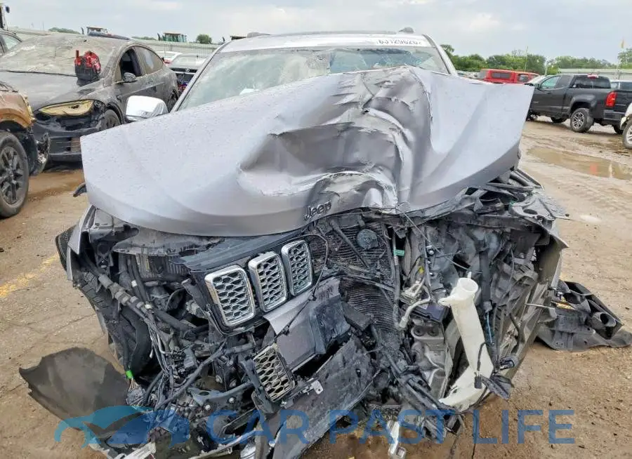 1C4RJFCG9JC373506# 5