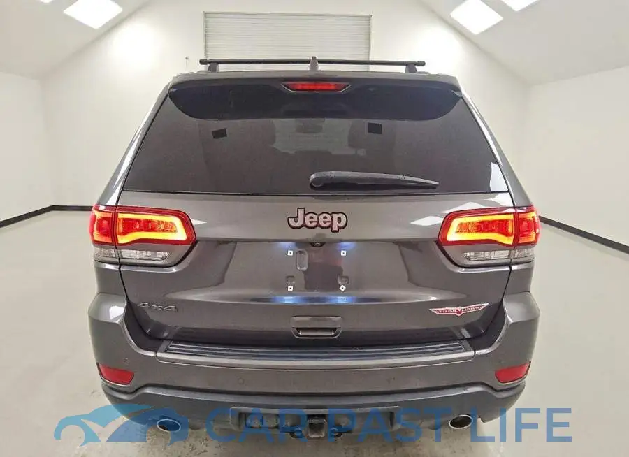 1C4RJFLG2HC651883# 6