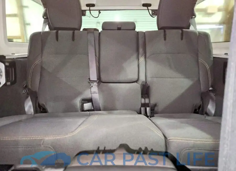 1C4RJXP63RW270812# 10