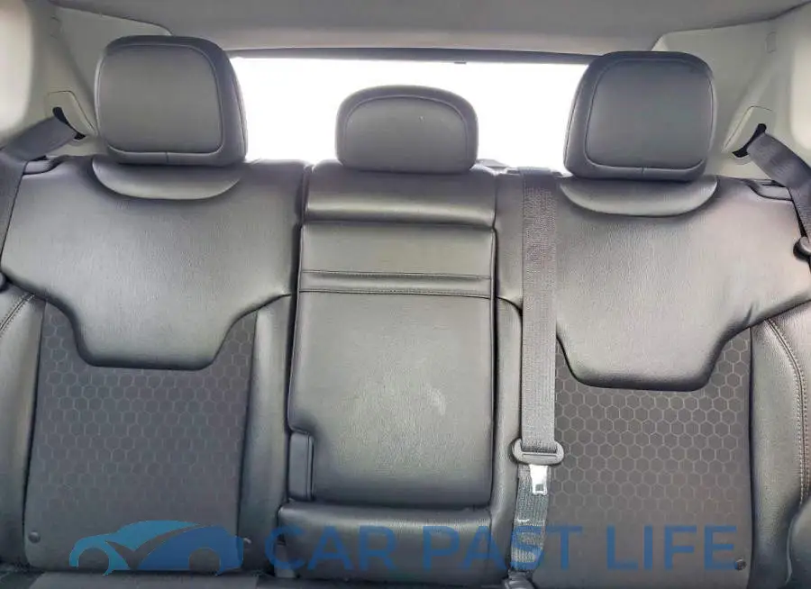 3C4NJDBB7JT360833# 10