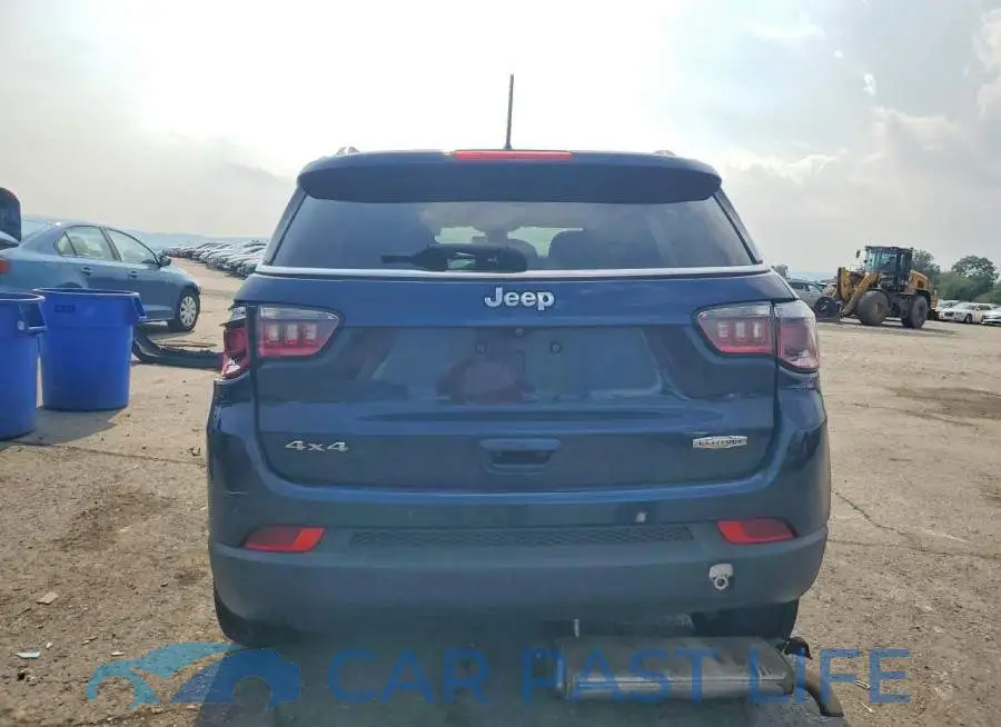 3C4NJDBB7JT360833# 6