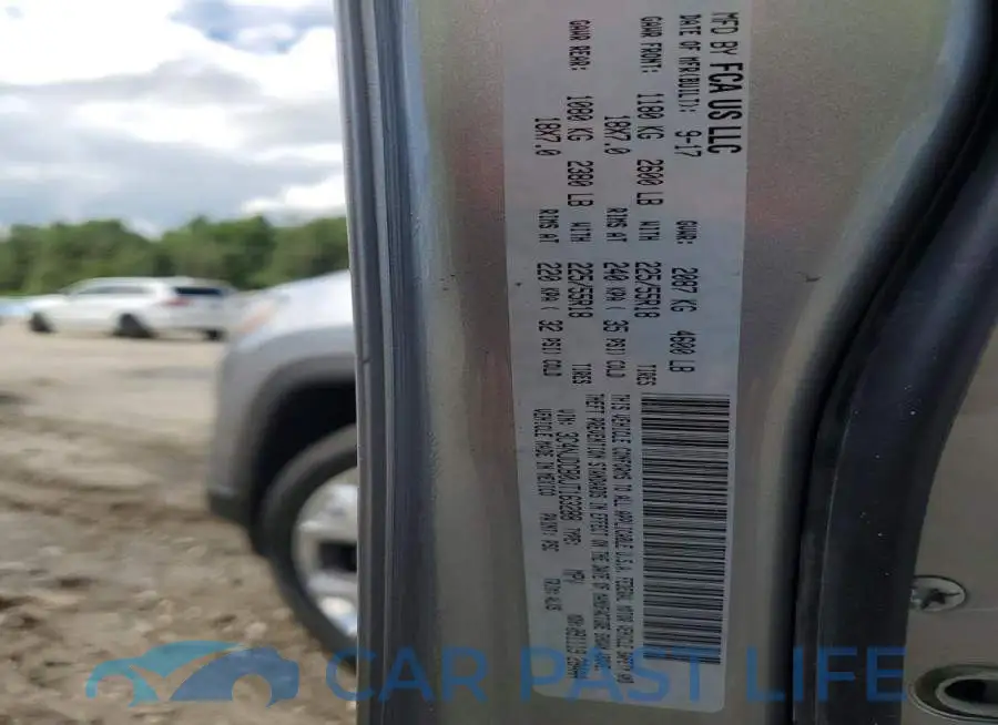 3C4NJDCB0JT163288# 12
