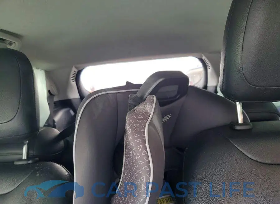 3C4NJDCB5LT155707# 10