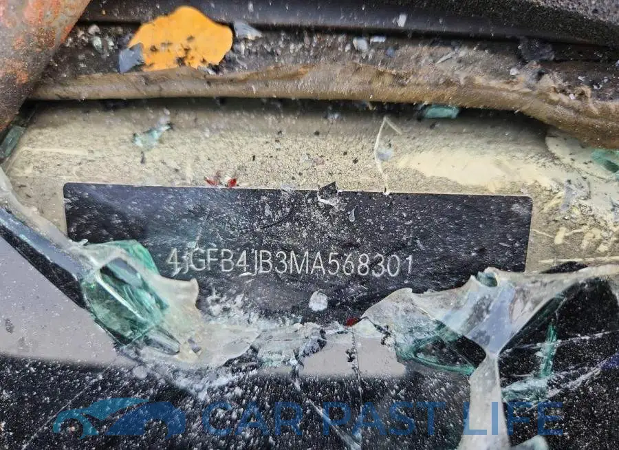 4JGFB4JB3MA568301# 13