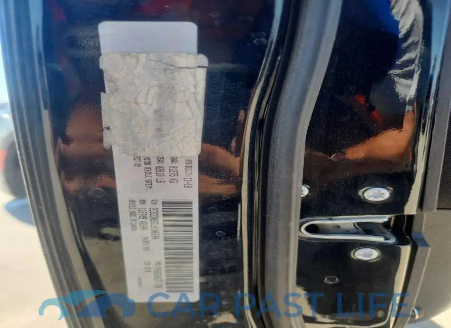 2C3CDXBG1LH106904# 13