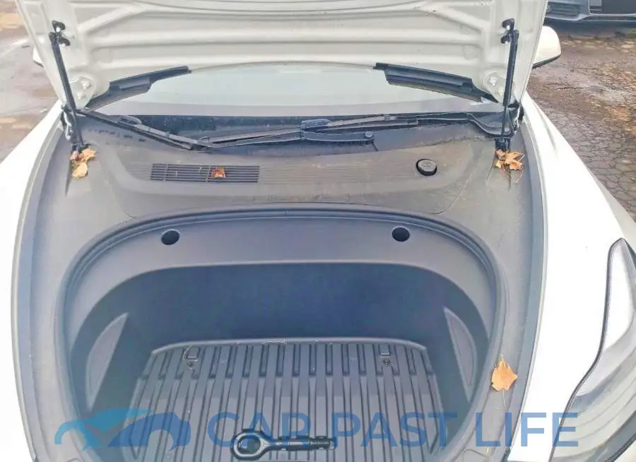 5YJ3E1EA2PF610158# 11