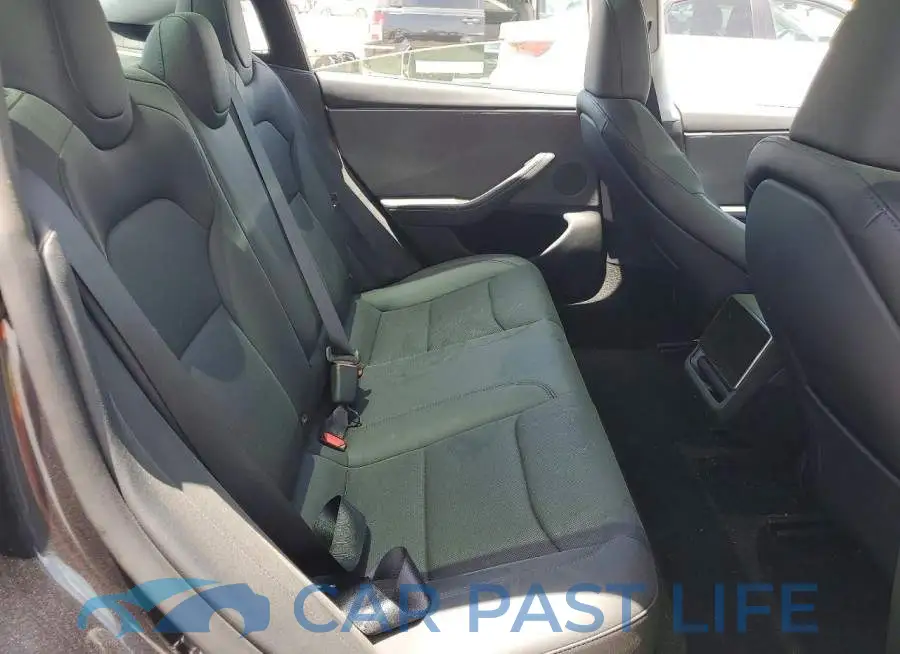 5YJ3E1EAXTF142318# 10