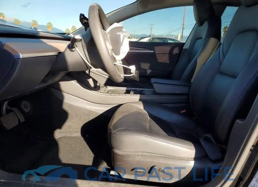 5YJ3E1EB5PF607876# 7