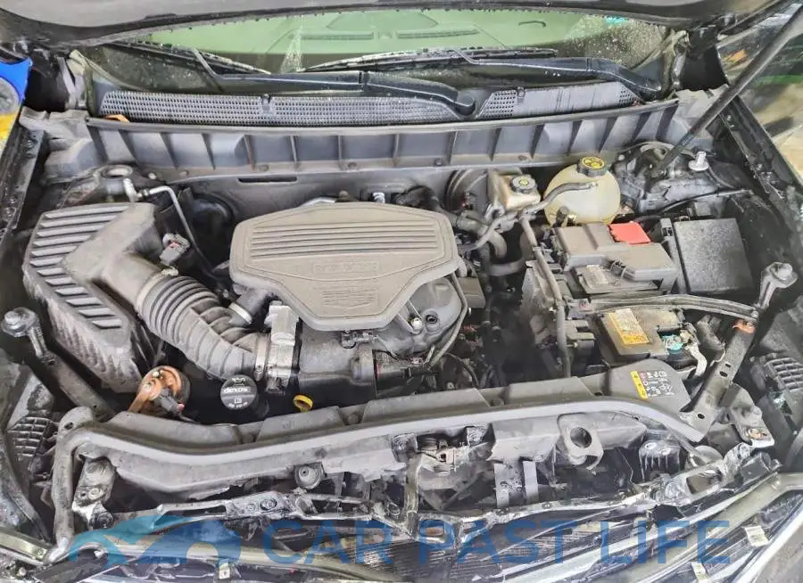 1GYKNFRS1JZ198743# 12
