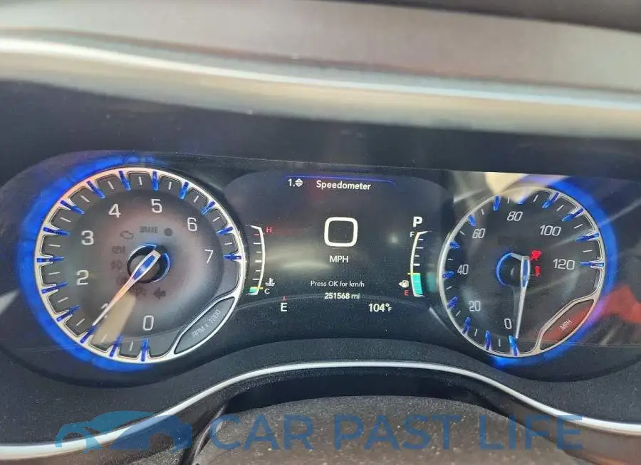 2C4RC1EG4HR511318# 9
