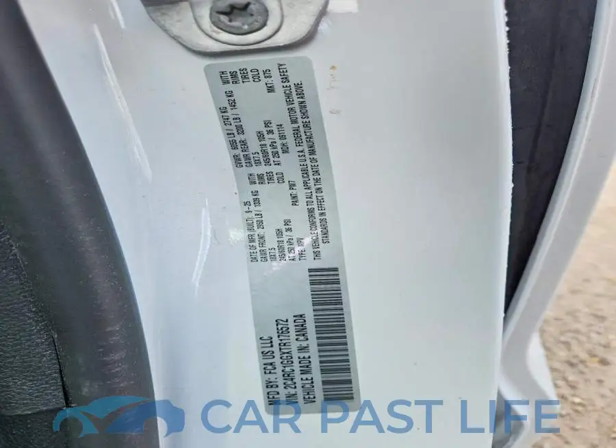 2C4RC1GGXTR176572# 13