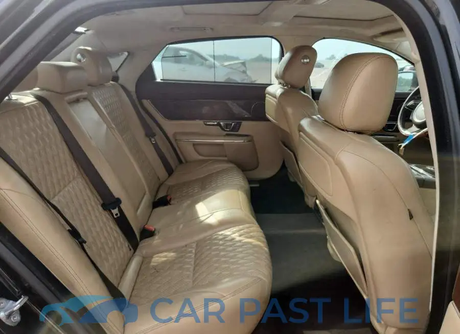 SAJWA2G7XK8W17532# 10