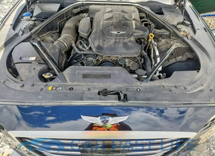 KMHGN4JE1JU239211# 11
