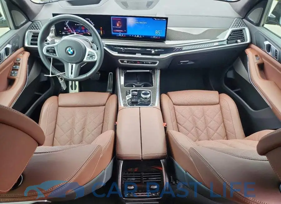 5UX33EU08T9421927# 8