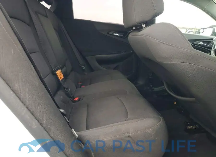 1G1ZD5ST0JF141660# 10