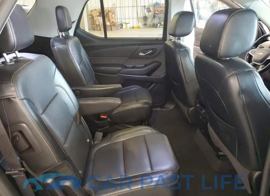 1GNEVJKW5JJ174261# 11